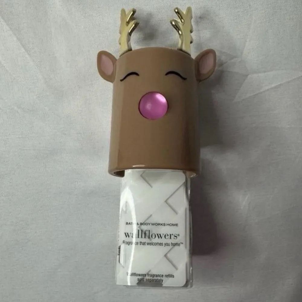 Bath & Body Works Reindeer Pink Nose Wallflowers Plug-In
